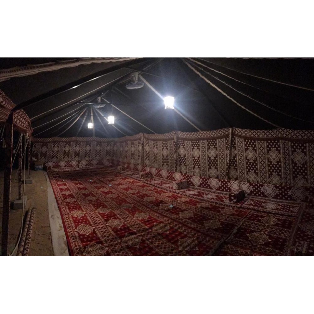 بيت شعر مبطن جوانب 