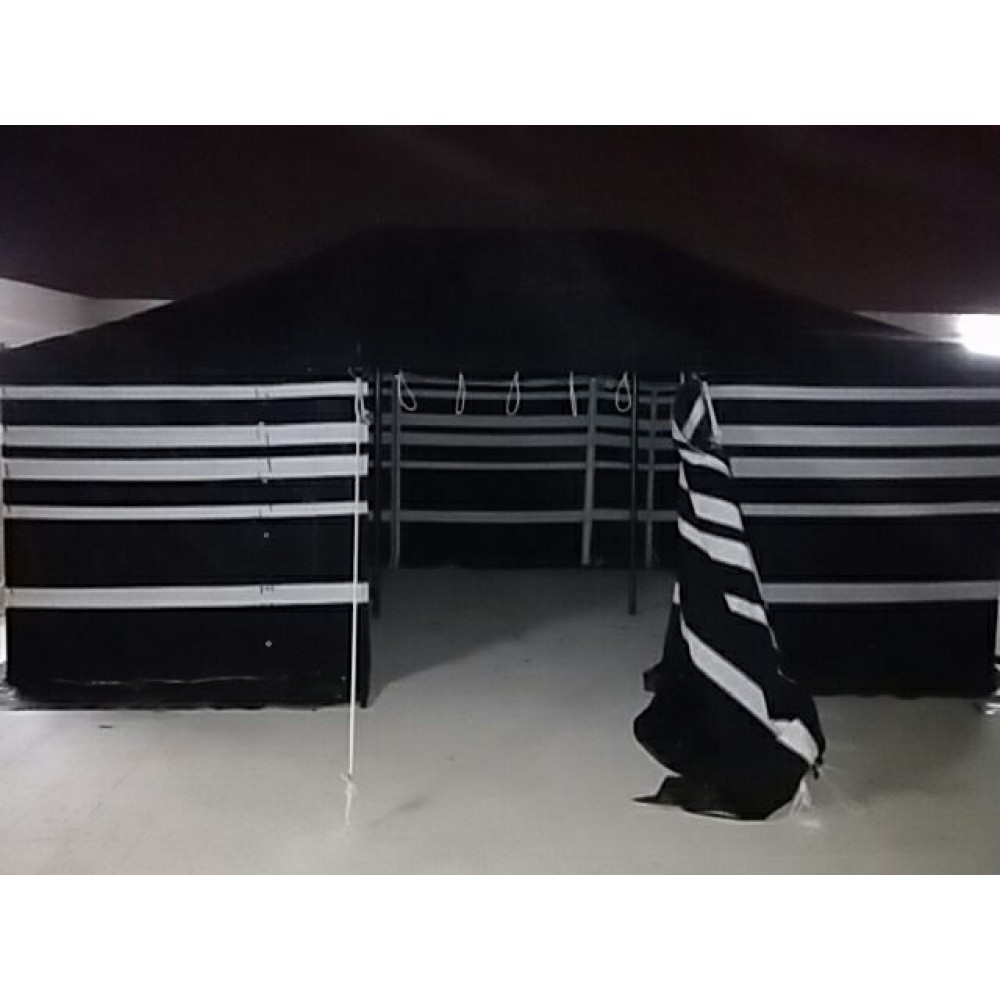 بيت شعر أسود