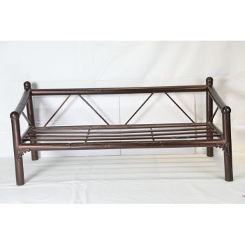 كرسي حديد تصميم كويتي